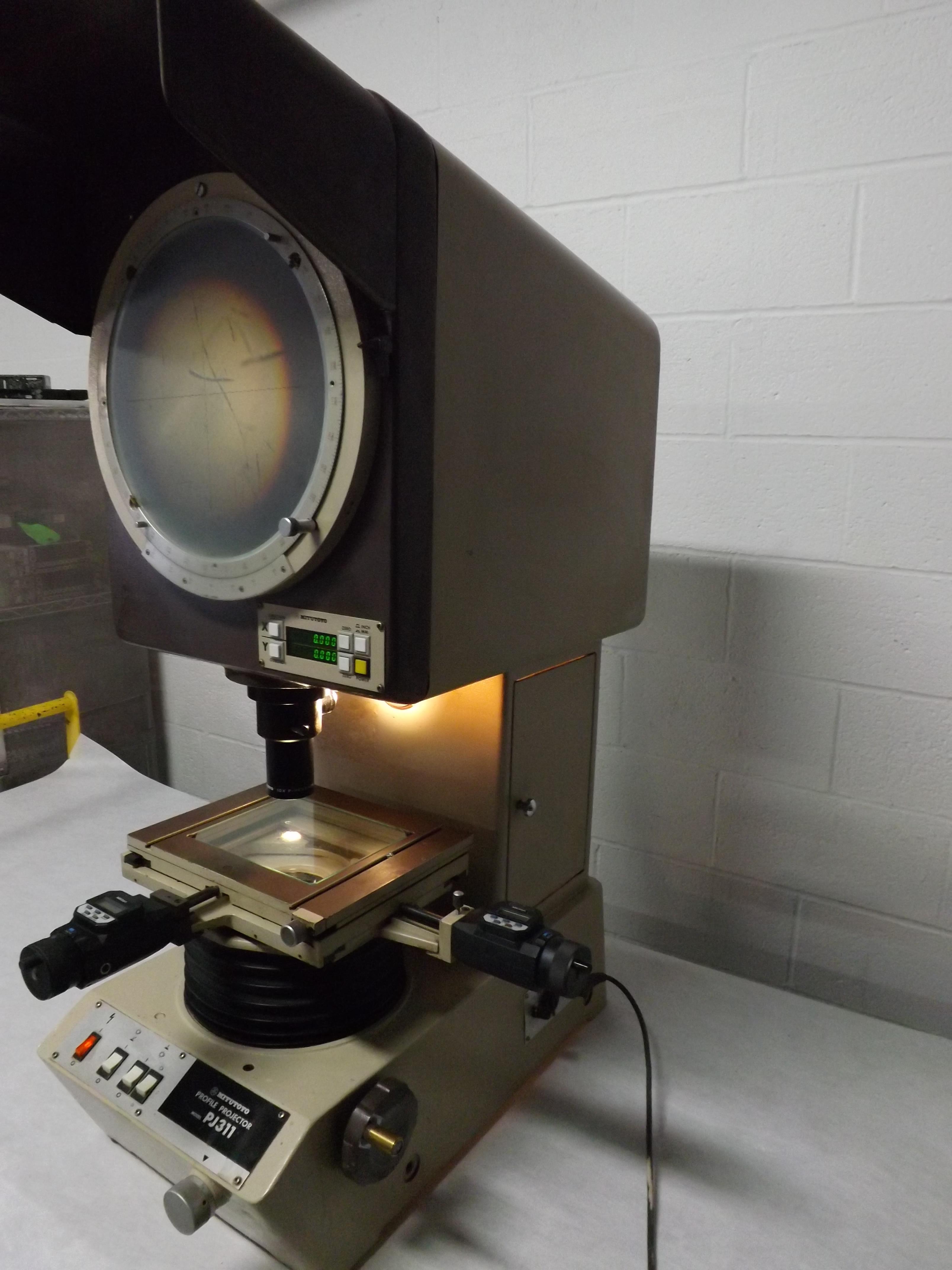 Mitutoyo PJ311 Optical Comparator Profile Projector eBay